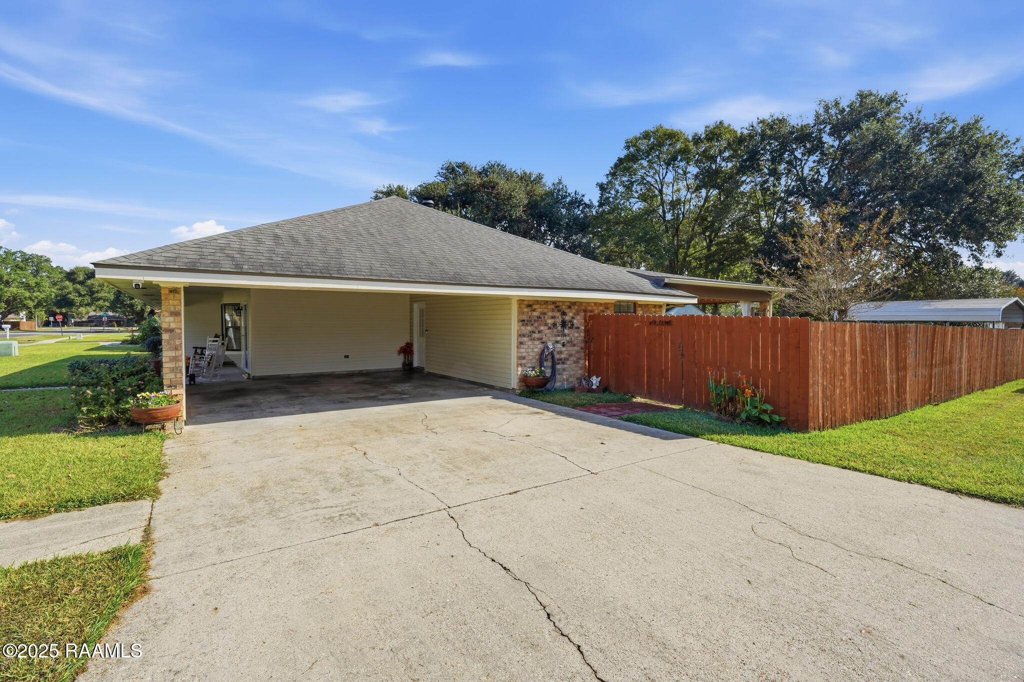 705 South Beau Pre Road Lafayette, LA 70508 - Photo 3 of 25 Carport