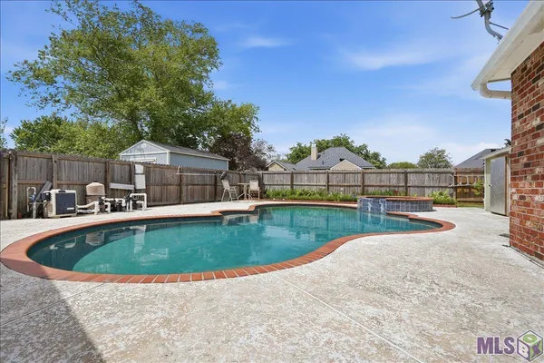 $365,000 | 36498 Manchac Crossing Avenue, Prairieville, LA 70769