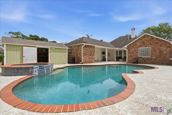 $365,000 | 36498 Manchac Crossing Avenue, Prairieville, LA 70769
