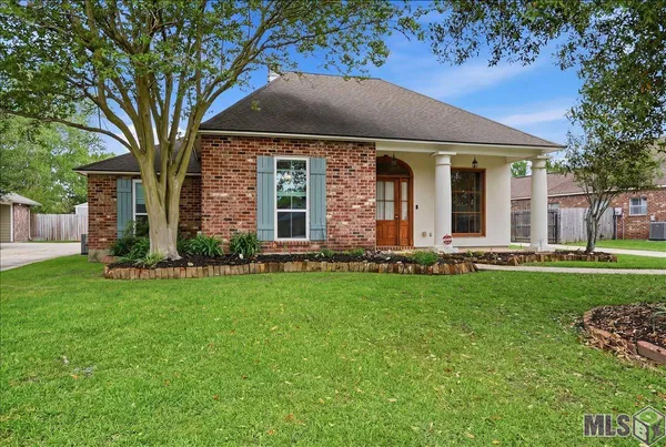 $365,000 | 36498 Manchac Crossing Avenue, Prairieville, LA 70769