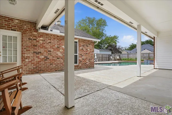 $365,000 | 36498 Manchac Crossing Avenue, Prairieville, LA 70769