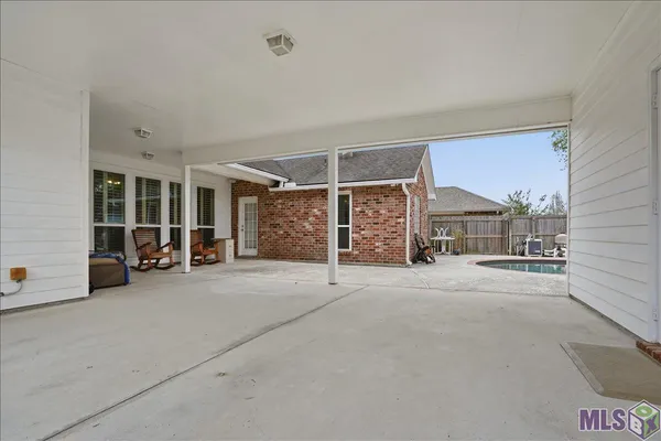 $365,000 | 36498 Manchac Crossing Avenue, Prairieville, LA 70769