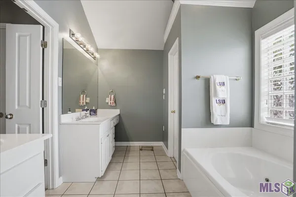 $365,000 | 36498 Manchac Crossing Avenue, Prairieville, LA 70769