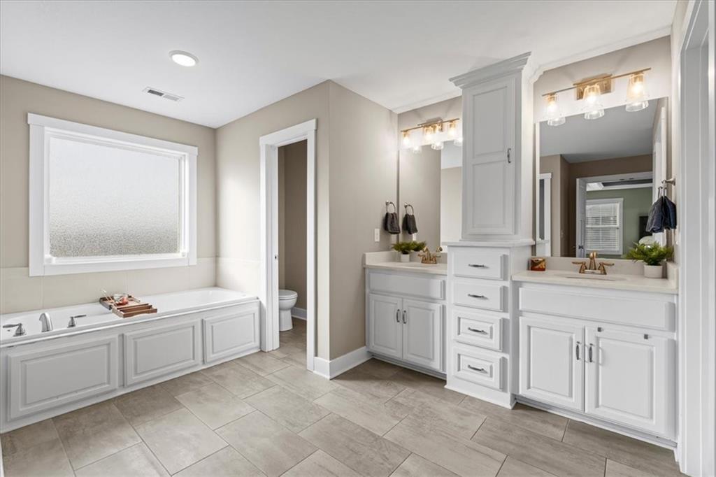 11124 South Barth Road Olathe, KS 66061 - Photo 21 of 35