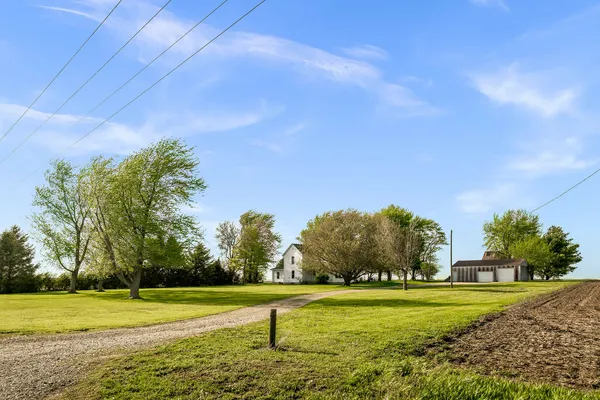 $235,000 | 30474 County Road 325 North, Le Roy, IL 61752