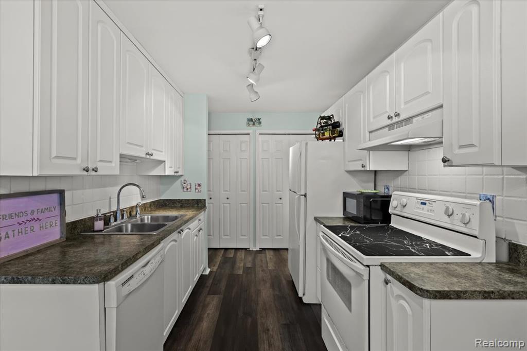 16539 Middlebelt Road, Unit 2 Livonia, MI 48154 - Photo 8 of 16 Gallery Image 8