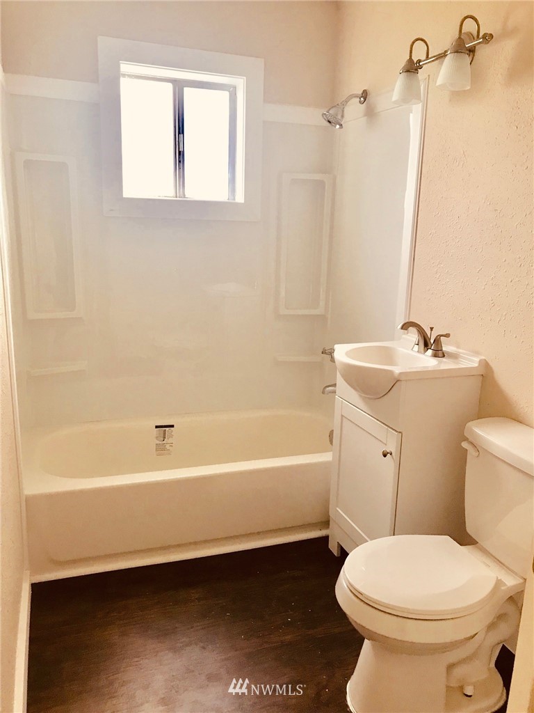 1055 Chestnut Street Bremerton, WA 98310 - Photo 6 of 6 Gallery Image 6