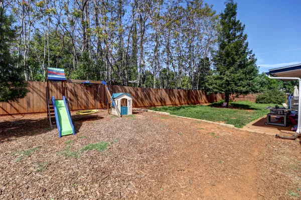 $365,000 | 1400 Median Avenue, Shasta Lake, CA 96019