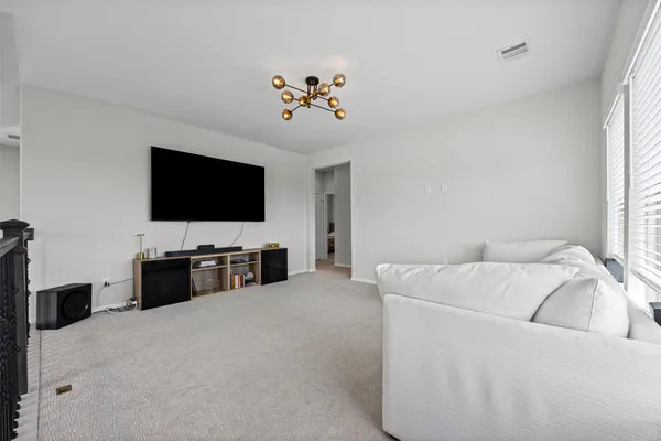 $3,850 | 904 Azul Lagoon Drive, Unit 11, Leander, TX 78641