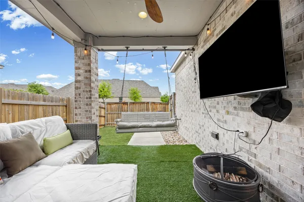 $3,850 | 904 Azul Lagoon Drive, Unit 11, Leander, TX 78641