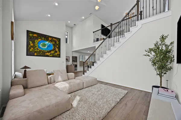 $3,850 | 904 Azul Lagoon Drive, Unit 11, Leander, TX 78641