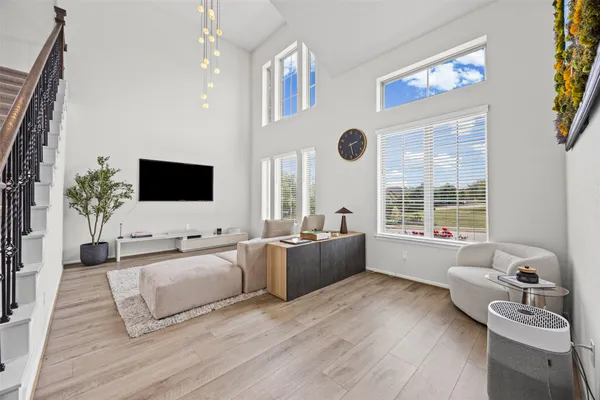 $3,850 | 904 Azul Lagoon Drive, Unit 11, Leander, TX 78641