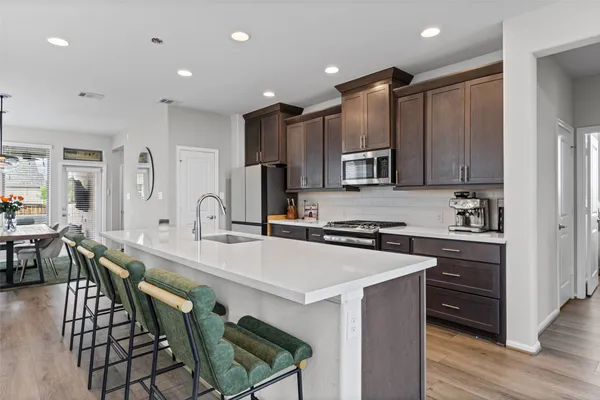 $3,850 | 904 Azul Lagoon Drive, Unit 11, Leander, TX 78641