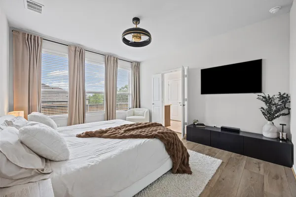 $3,850 | 904 Azul Lagoon Drive, Unit 11, Leander, TX 78641