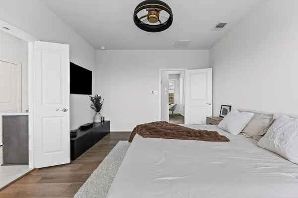 $3,850 | 904 Azul Lagoon Drive, Unit 11, Leander, TX 78641