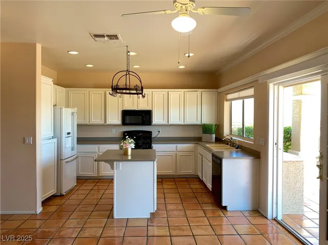 $2,331 | 1624 Williamsport Street, Henderson, NV 89052