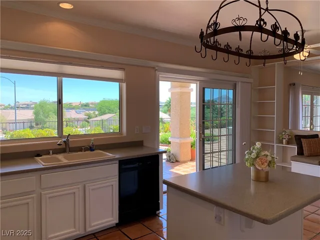 $2,331 | 1624 Williamsport Street, Henderson, NV 89052