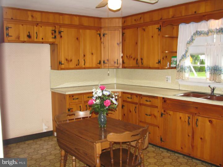 329 Airy Street Spring City, PA 19475 - Photo 4 of 19