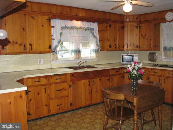 329 Airy Street Spring City, PA 19475 - Photo 5 of 19