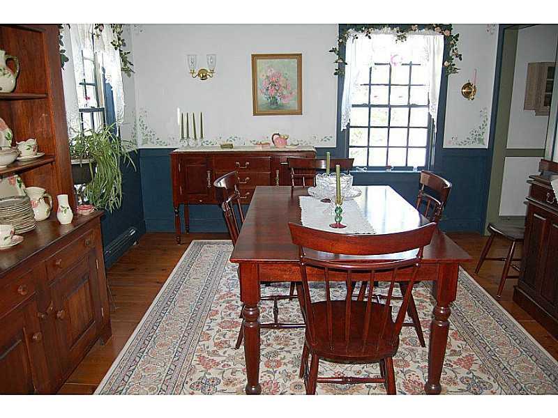 129 Tondreaus Point Road Harpswell, ME 04079 - Photo 10 of 35 Dining Room.