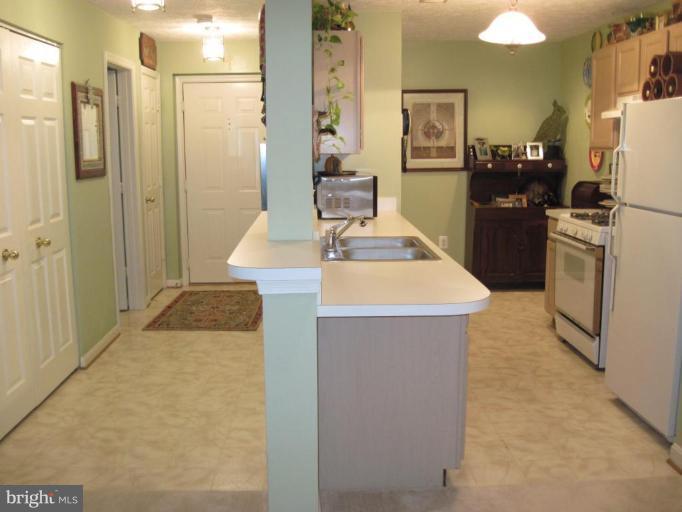 684 Kennington Road, Unit 684 Reisterstown, MD 21136 - Photo 12 of 16 Kitchen #2