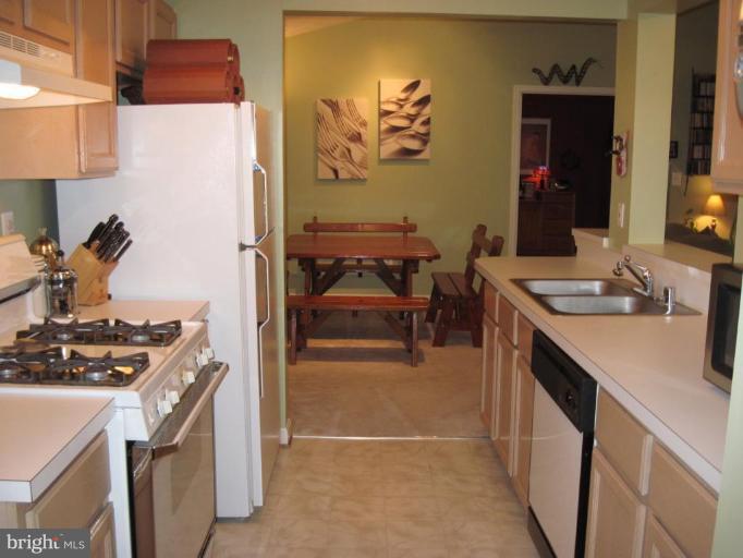 684 Kennington Road, Unit 684 Reisterstown, MD 21136 - Photo 13 of 16 Kitchen #3