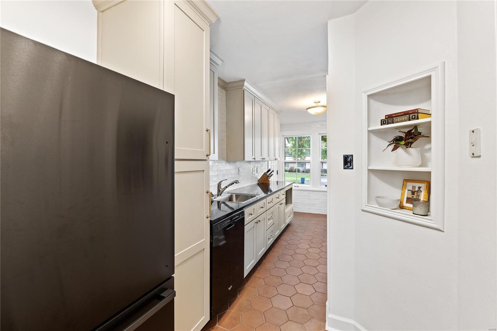 6400 Heege Road St. Louis, MO 63123 - Photo 13 of 45 Gallery Image 13