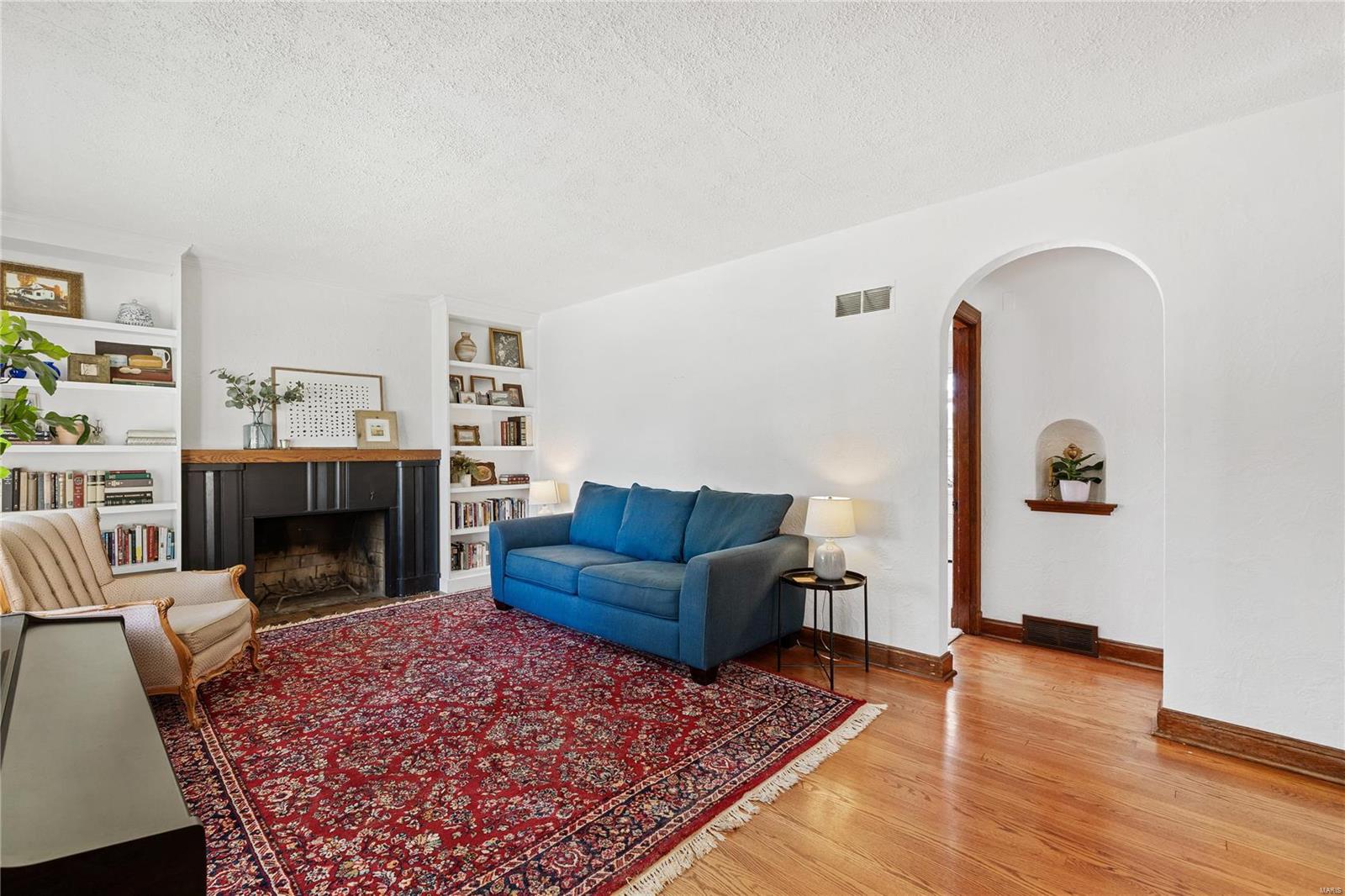 6400 Heege Road St. Louis, MO 63123 - Photo 3 of 45 Gallery Image 3