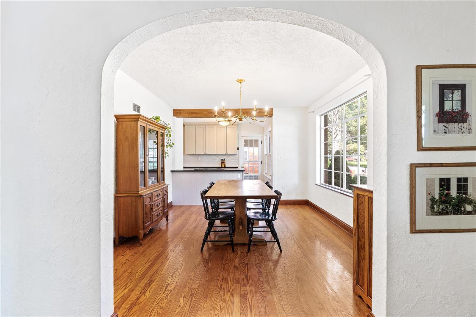 6400 Heege Road St. Louis, MO 63123 - Photo 6 of 45 Gallery Image 6