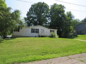 $48,500 | 205 Monroe Street, Augusta, MI 49012
