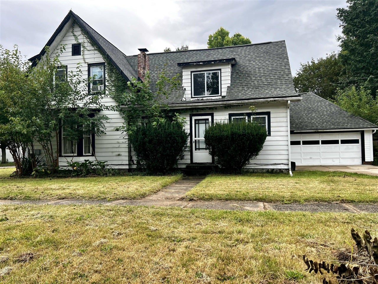 522 Walnut Street Three Rivers, MI 49093 - Photo 3 of 24 Gallery Image 3