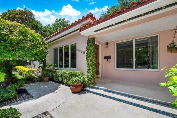$7,200 | 6000 Leonardo Street, Unit 6000, Coral Gables, FL 33146