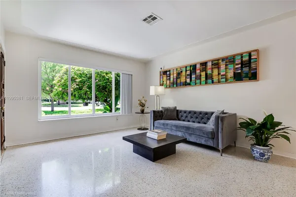 $7,200 | 6000 Leonardo Street, Unit 6000, Coral Gables, FL 33146
