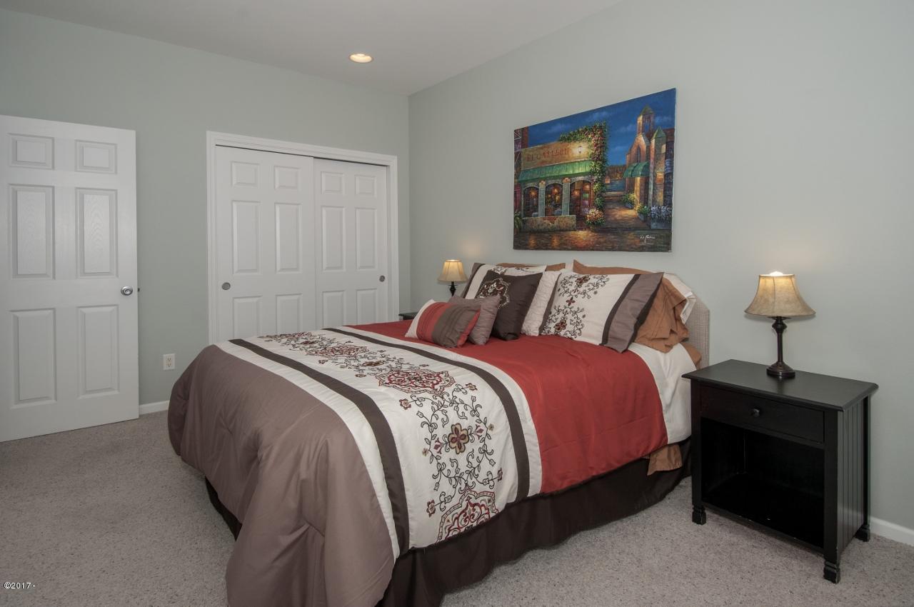 35-45 Northeast Clarke Street Depoe Bay, OR 97341 - Photo 22 of 48 Guest Bedroom-Snuggle Up