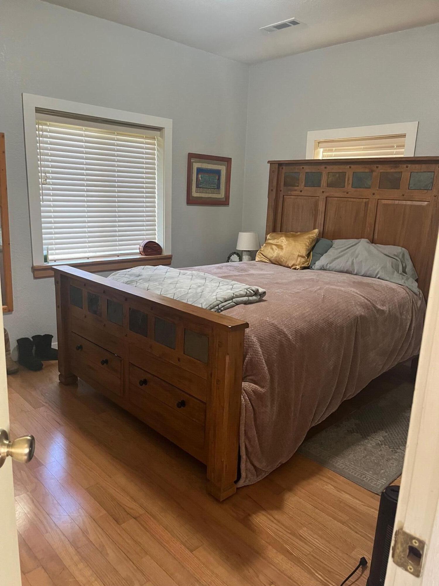 142 Parsons Road Shelter Cove, CA 95589 - Photo 8 of 13 Master bedroom
