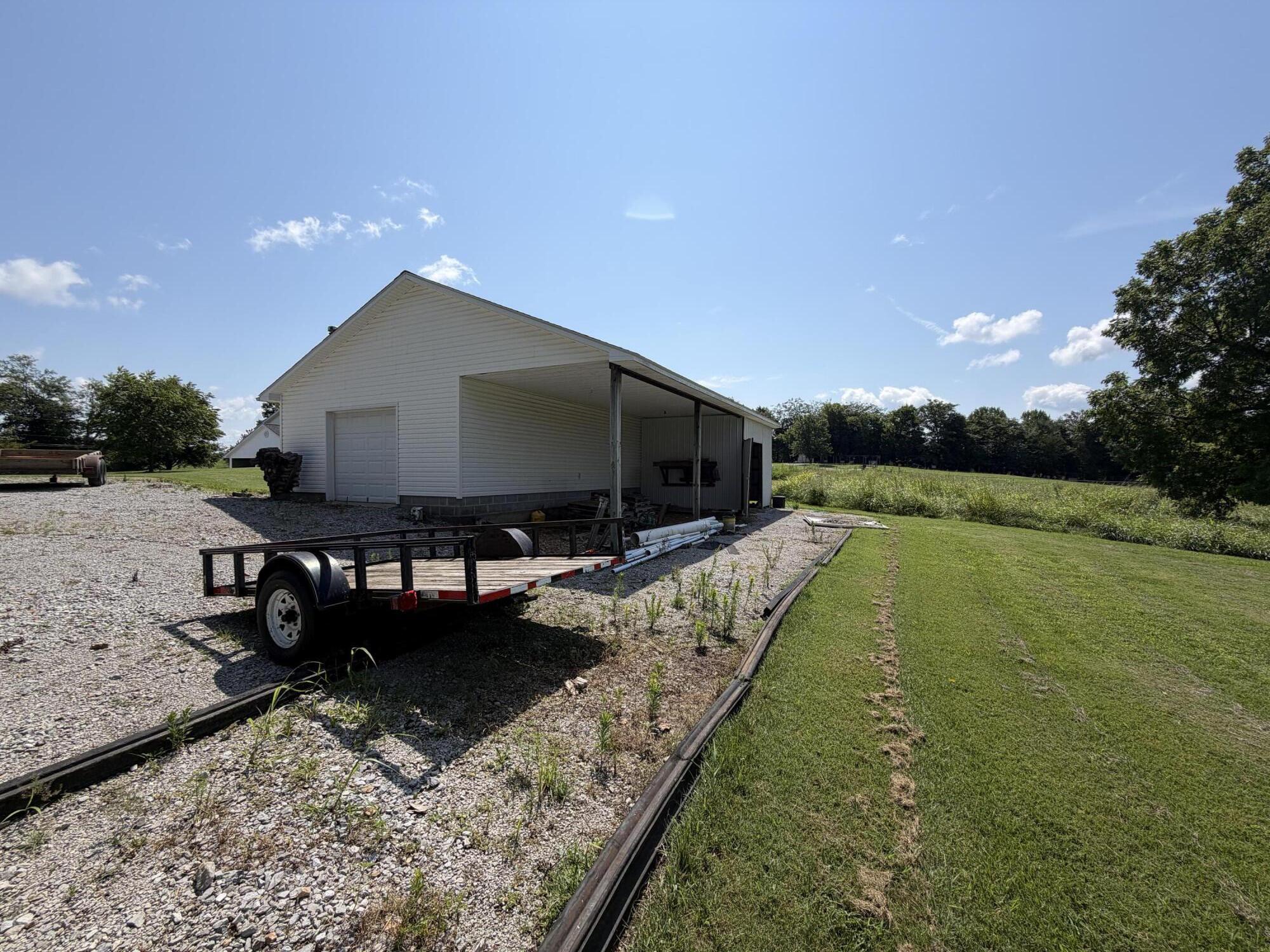 12985 Marion Road Princeton, KY 42445 - Photo 5 of 12 IMG_2931