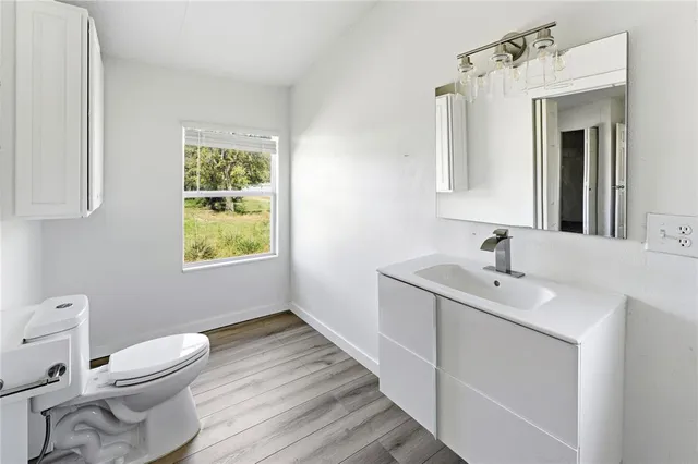 $1,300 | 3997 County Road 3190, Tyler, TX 75706