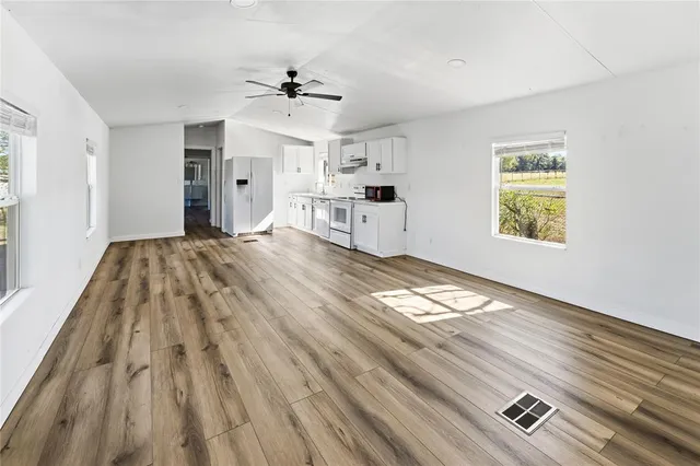 $1,300 | 3997 County Road 3190, Tyler, TX 75706