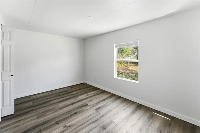 $1,300 | 3997 County Road 3190, Tyler, TX 75706