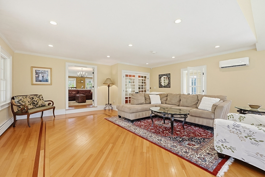 457 Hanlon Road Holliston, MA 01746 - Photo 11 of 42 Gallery Image 11