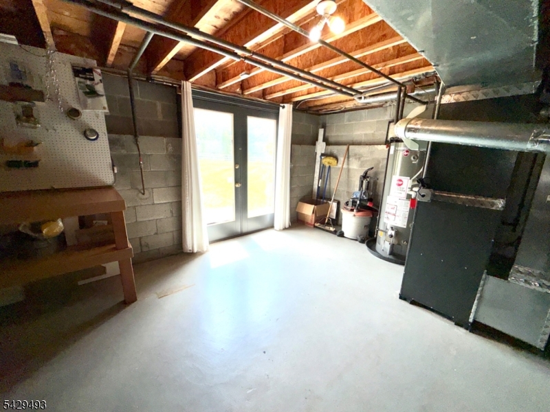 38 Grove Farm Road Pittstown, NJ 08867 - Photo 36 of 46