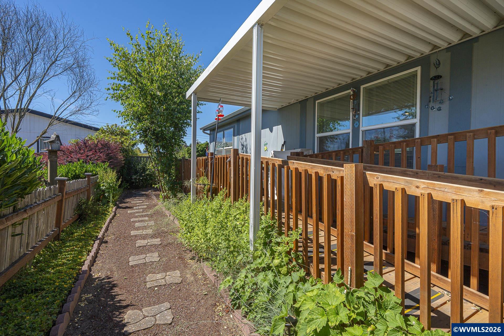 5422 Portland Road Northeast, Unit 130 Salem, OR 97305 - Photo 8 of 36