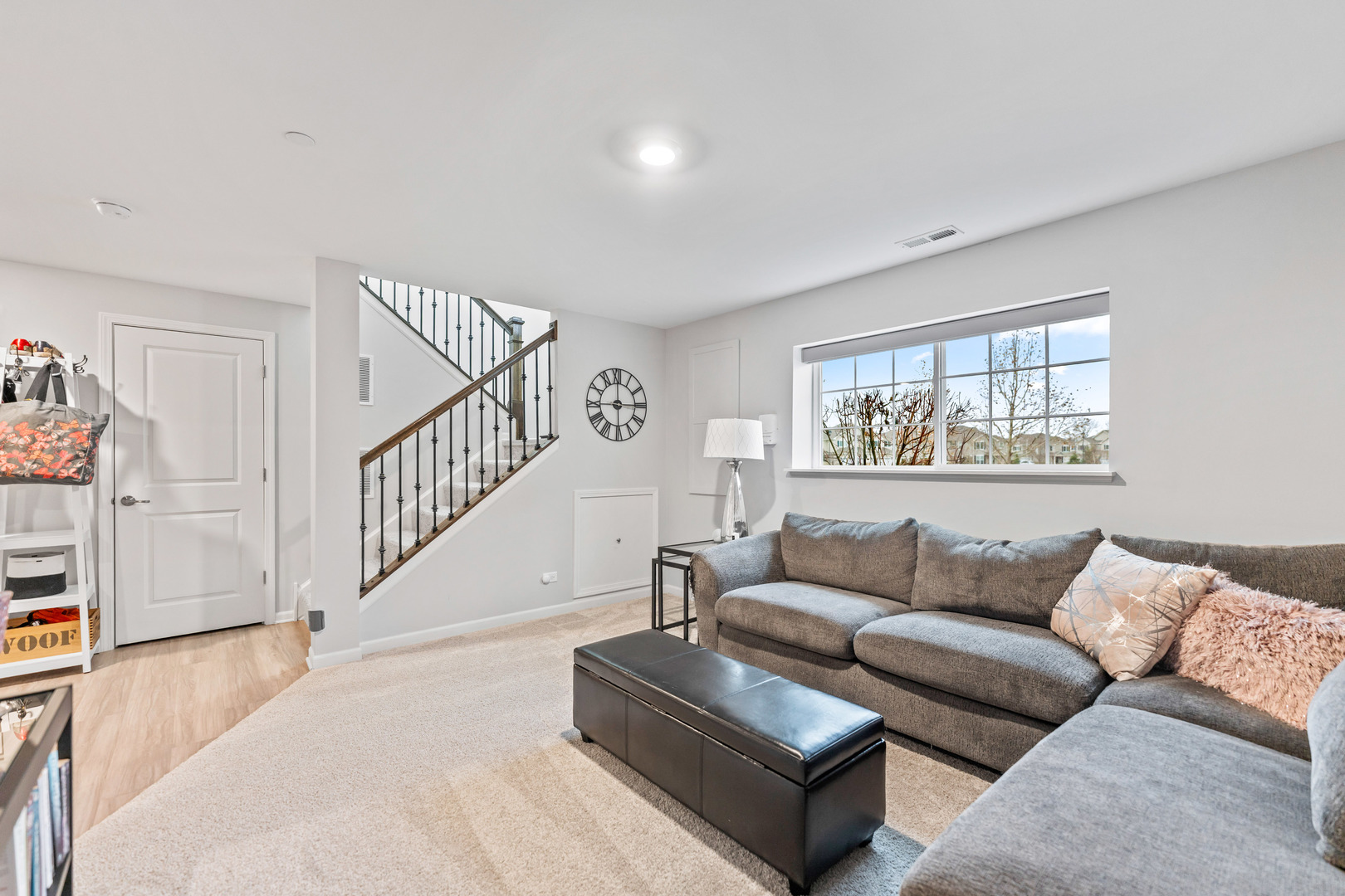 1627 Sager Way Batavia, IL 60510 - Photo 25 of 30 a living room with furniture and a window