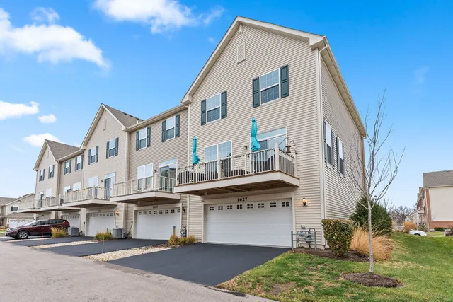 $3,100 | 1627 Sager Way, Batavia, IL 60510