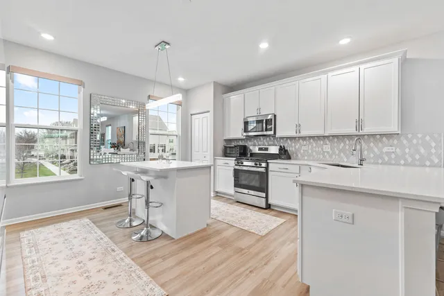 $3,100 | 1627 Sager Way, Batavia, IL 60510