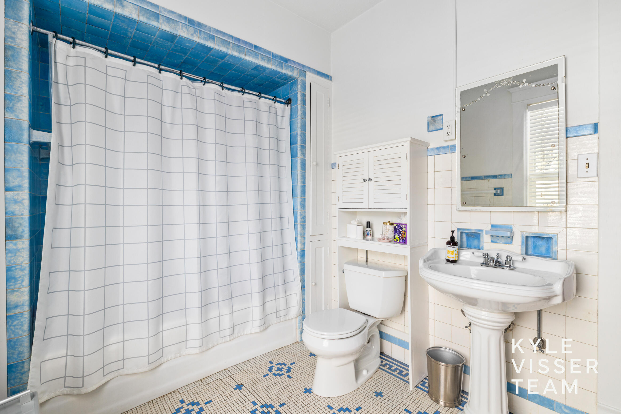 304 Paris Avenue Southeast Grand Rapids, MI 49503 - Photo 26 of 62 Unit 2 Full Bath