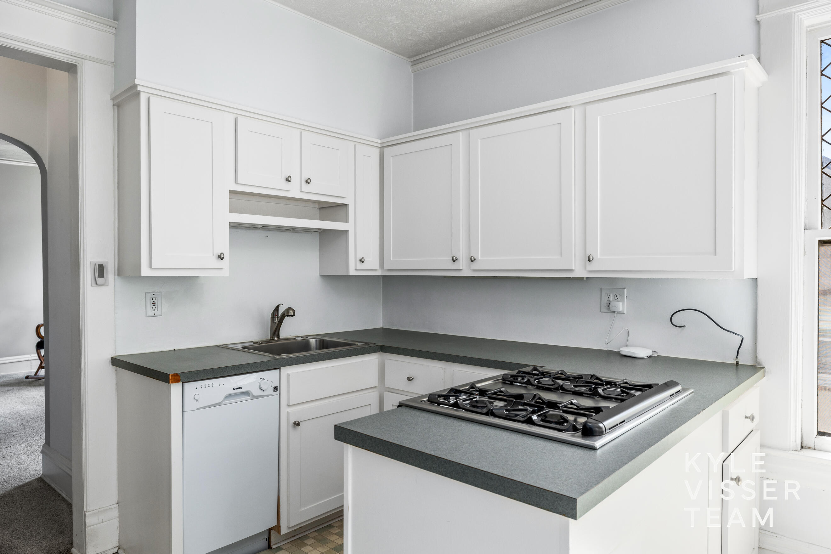 304 Paris Avenue Southeast Grand Rapids, MI 49503 - Photo 28 of 62 Unit 2 Kitchen