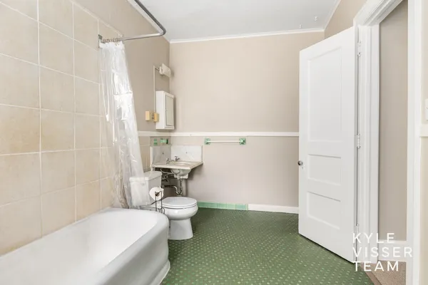 $895,000 | Undisclosed Address, Grand Rapids, MI 49503
