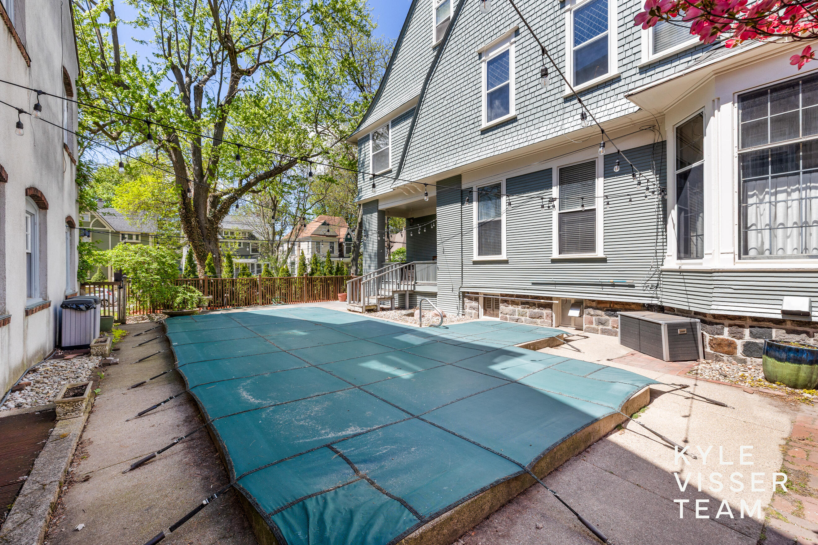 304 Paris Avenue Southeast Grand Rapids, MI 49503 - Photo 55 of 62 Pool