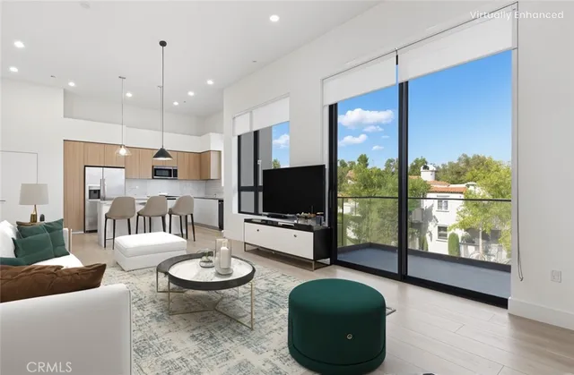 $6,525 | 12078 Guerin Street, Unit 307, Studio City, CA 91604